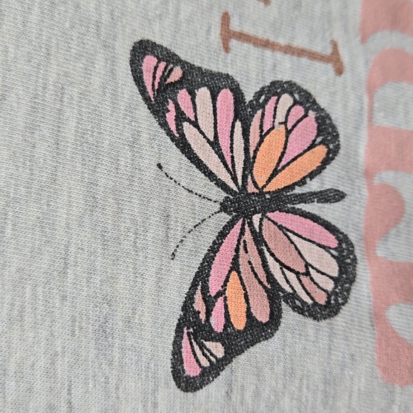 LOVE IN FAITH. I'm Just Out Here Trusting God. Ladies t-shirt. Size L. Like New! - Picture 9 of 12